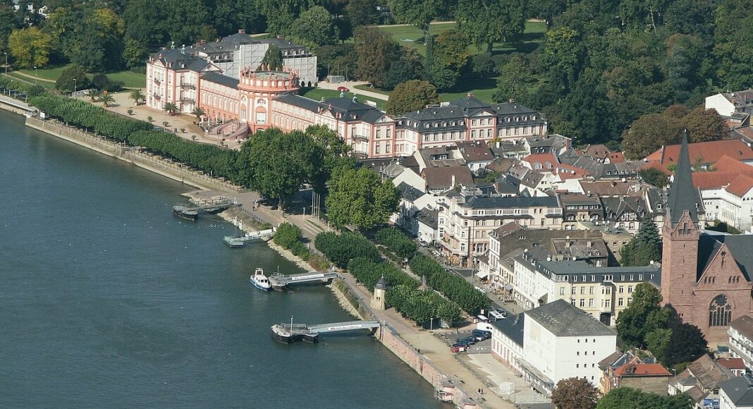 Schloss Biebrich, Luftbild