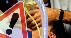 Aggressiver mann im elektro-rollstuhl will polizisten in der mainzer altstadt umfahren Aggressiver mann im elektro-rollstuhl will polizisten in der mainzer altstadt umfahren