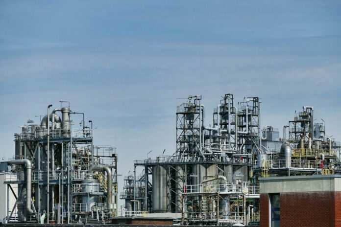 refinery g968167561 1920