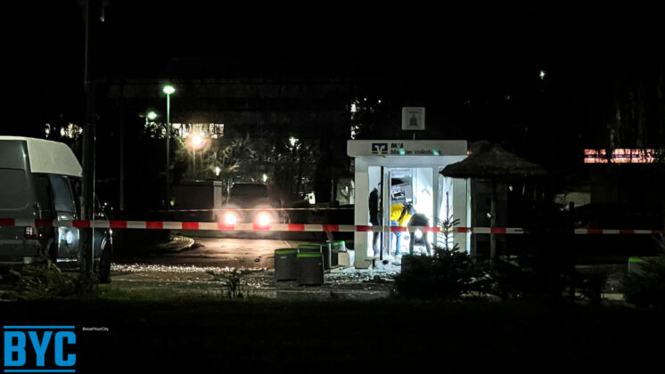 9465A868 9081 466A B41D 214D9C602429