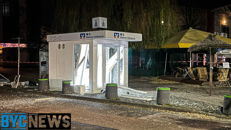 ACA48438 5B7E 420E A203 D92D826F9593