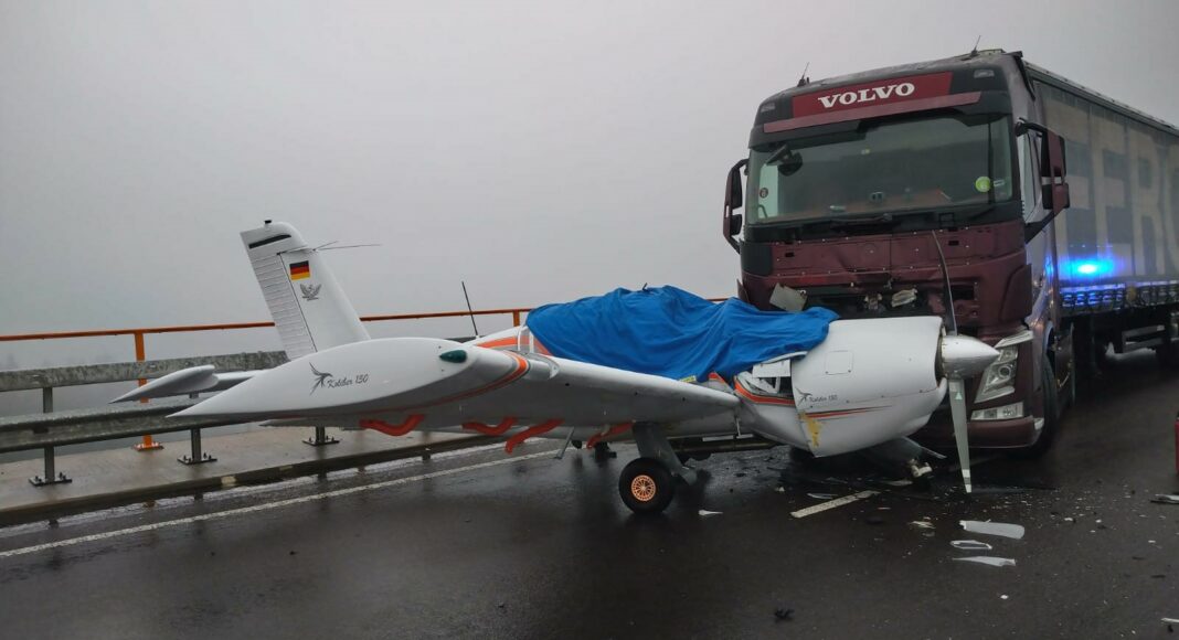 Flugzeug e1638634794368