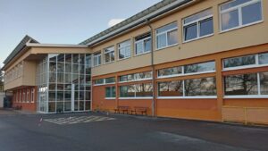 15-jährige radfahrerin bei unfall in worms schwer verletzt