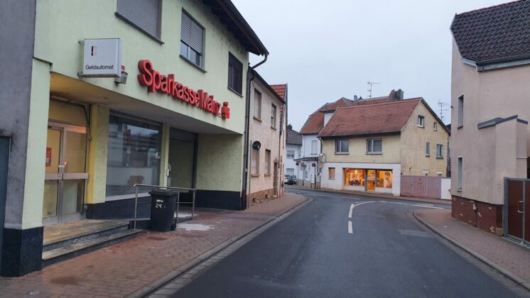 2022 01 27 08.26.40 thorsten luettringhaus nackenheim sprengung gaa sparkasse