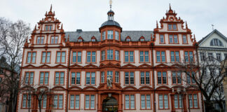 E211F1D7 3B31 4DD7 BEED 499CFC9F975F