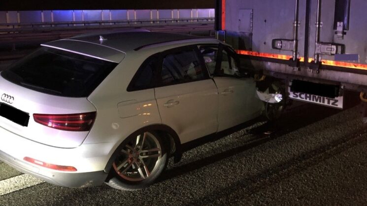 PKWdes28 JaehrigenunterdemAuflieger e1643011127753