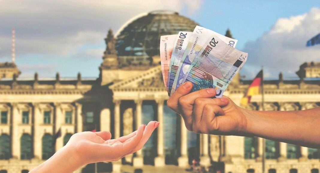 money 3864576 1920 e1643204404535