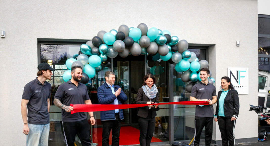 FF928276 A59B 4B02 BEA7 7FC686026234