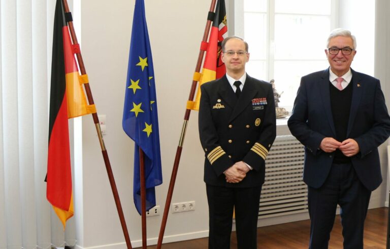 Minister Lewentz Fregattenkapitaen Rappelt MdI e1644575612351