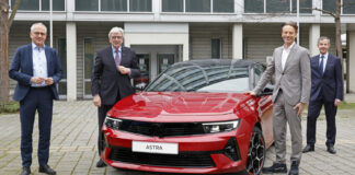 Opel Astra Volker Bouffier Uwe Hochgeschurtz 518441