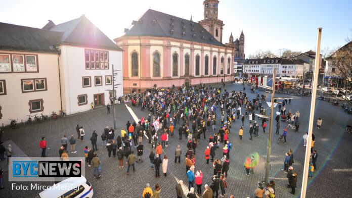 Ukraine Worms Dom19 e1645990917203 Ukraine Worms Dom19 e1645990917203