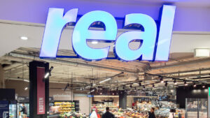 real Pressebild 2020 e1645864339986