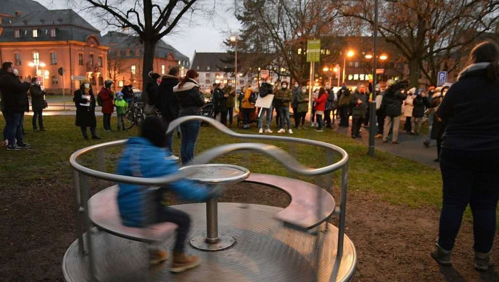 Demo Kita Fachkraefte in Mainz kleiner 1024x681 1 e1648577744317