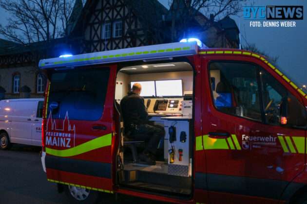 E2E8DE28 F399 41FD 8941 8882A4F59496