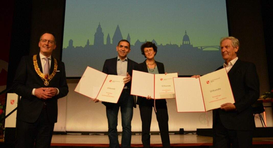 Ehrenbuergerwuerde Sahin und Tuereci und Huber mit Ebling