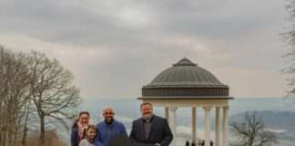 Low Kuentzlers mit Tochter Peter Haefner vlnr Foto Daniel Baumgart