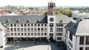 Rathaus luftbild 2018 foto vogt 3  bearblz 6ce9bf03 84ef8e6f@768ll e1647804111220