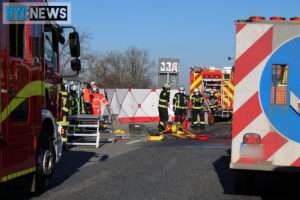 Gaffer bei lkw-unfall auf der autobahn a60 zwischen mainz und ginsheim-gustavsburg Unfall a60 weisenau36