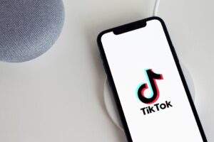 Gefährlicher tiktok-trend: warum die knackenden chiropraktik-clips gefährlich enden können Tiktok