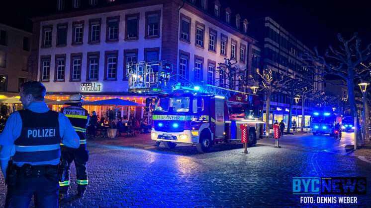 23495824 82F9 4B32 9541 59CAEABE443D