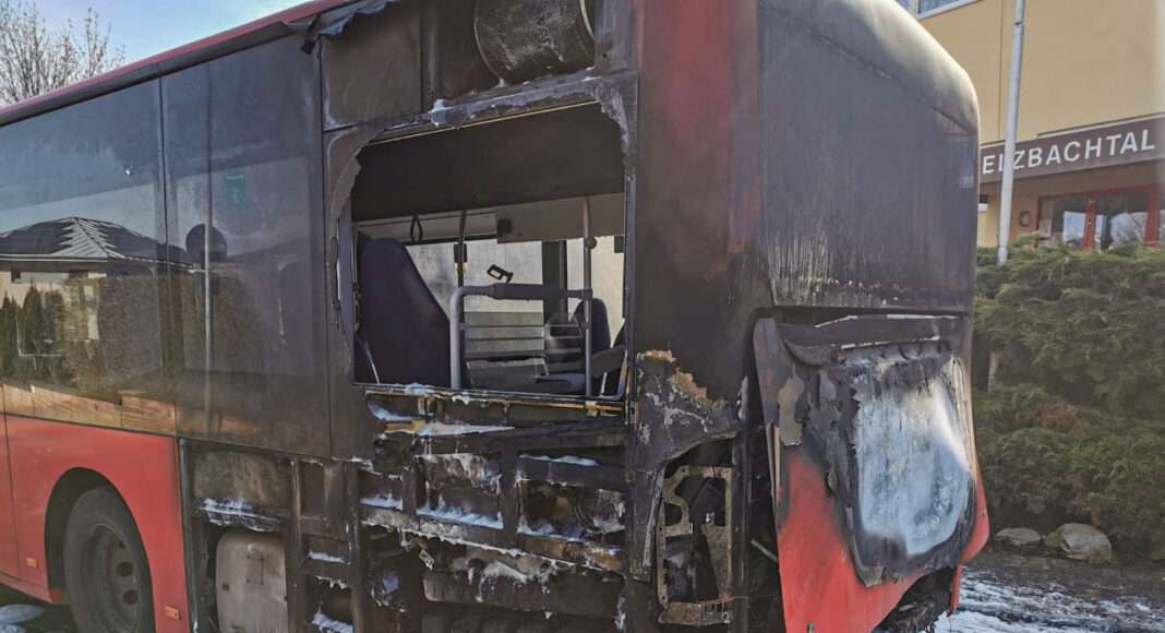 C96F0EBA 940A 4DB9 9C98 33AE593DAA1C