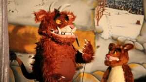 Feuerwehr mörfelden: mercedes geht auf der autobahn in flammen auf