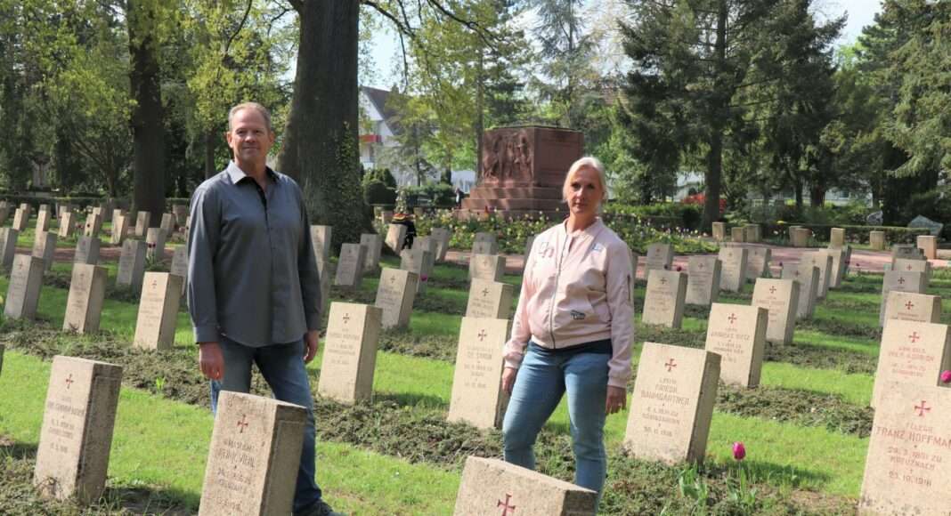 Vorstellung saniertes Ehrengrabfeld 27.04.2022