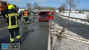 Verkehrsunfall auf der bundesstraße b47 im donnersbergkreis Einsatz feuerwehr göllheim, verkehrsunfall