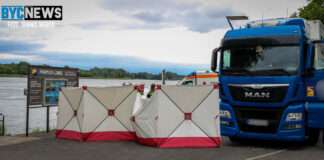 2AD9C3FB 8300 4B79 9B22 CAB4E6278B7C