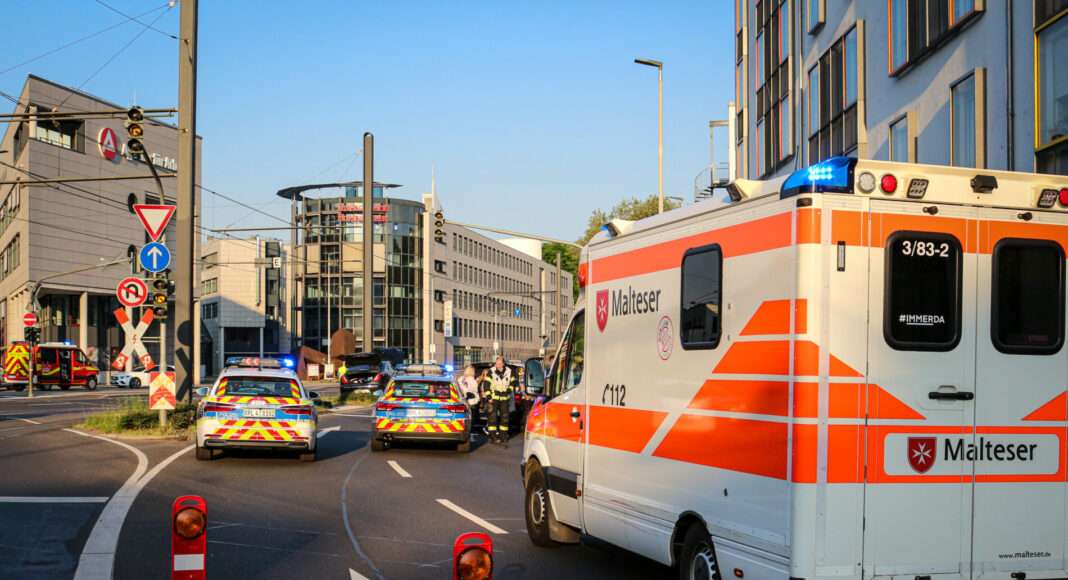 7AD9633F C8CB 4A5B 8C69 244D99517ADA