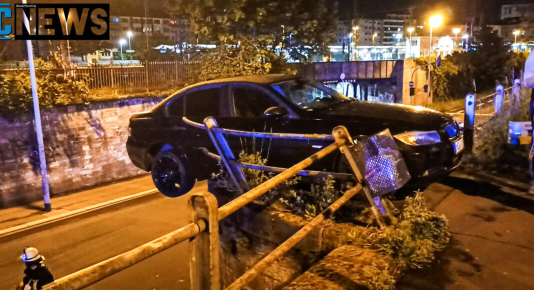 C413EDEE F3DB 4132 9B43 77F6D582AB51