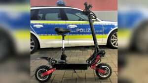 E-roller und streifenwagen polizei rheinland pfalz