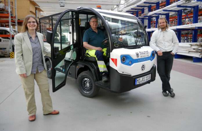 220615 e Strassenreinigungsfahrzeug fl e1655810604370