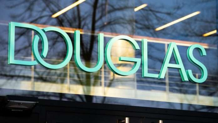 Douglas 1024x681 1 e1655115210563