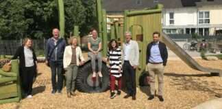 Foto von der Spielplatzeinweihung Nino Erne STrasse e1654117002165