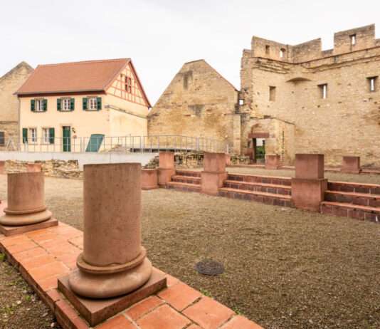 Ingelheim Kaiserpfalz low c Dominik Ketz