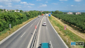 Feuerwehr wiesbaden rettet mann aus brennender wohnung