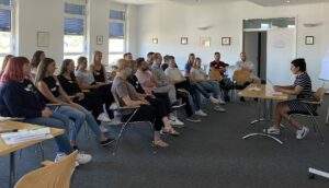 Kreis mainz-bingen: auszubildende schlüpfen in rollen europäischer spitzenpolitiker Azubis planspiel 2 e1657657493451