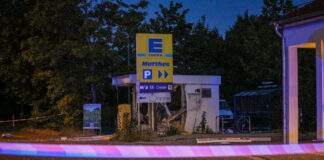 D57A8323 C04C 4A79 851C 1083F68363E6