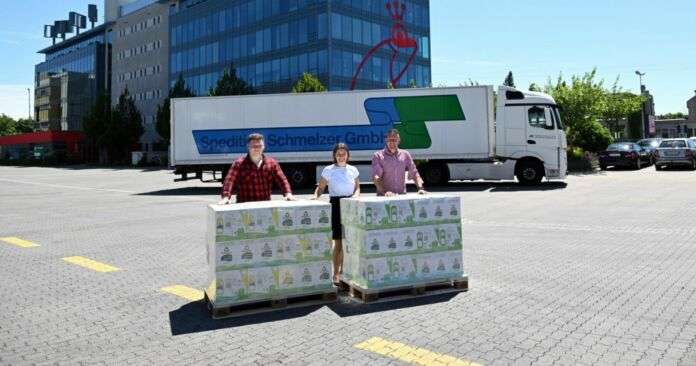 Werner Mertz spendet Reiniger und Hygieneprodukte an den Dachverband Tafel  Print e1658843340545