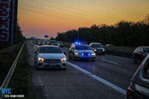 Rettungseinsatz auf dem rhein zwischen mainz und wiesbaden