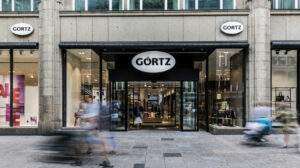 Drk trebur und feuerwehr im einsatz - dachstuhlbrand an einem wohnhaus