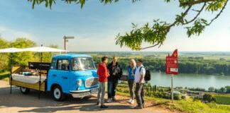 Rollende Weinbar am Roten Hang Nierstein c Dominik Ketz e1664362809122