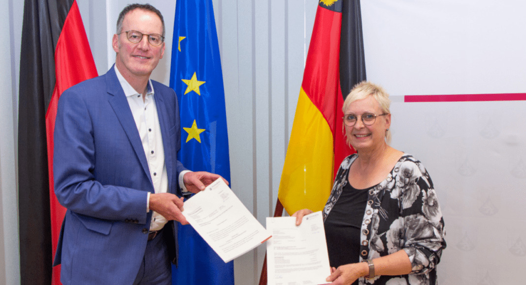 250 PM Landkreis Mainz Bingen erhaelt 255 Millionen Euro Landesfoerderu...