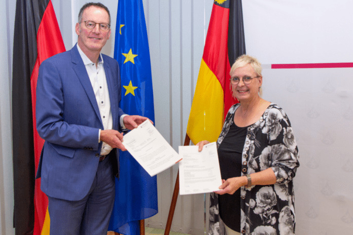 250 PM Landkreis Mainz Bingen erhaelt 255 Millionen Euro Landesfoerderu...