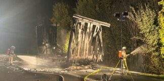 AusgebrannterAnhaengerBAB61 e1666680433531