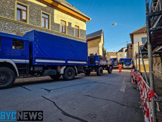 F8C6CEAE F64F 4D9F 9542 AEF51577200F