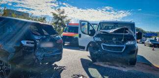 F8DAA085 5AE6 414C A246 3AE010DFC299