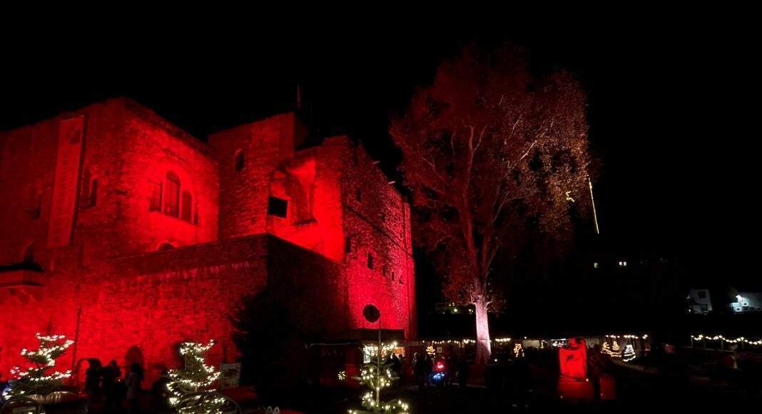 Broemserburg im Weihnachtszauber high Foto PR Profitable scaled