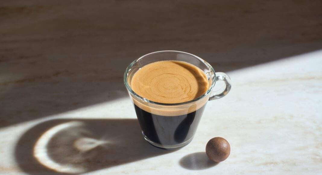 CoffeeB Cup with Coffee Ball scaled